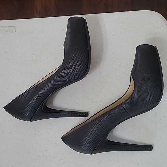 Jessica Simpson PARISAH black textured platform heels size 7 - Picture 3 of 13